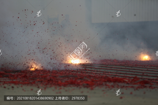 祭祀春節(jié)放鞭炮