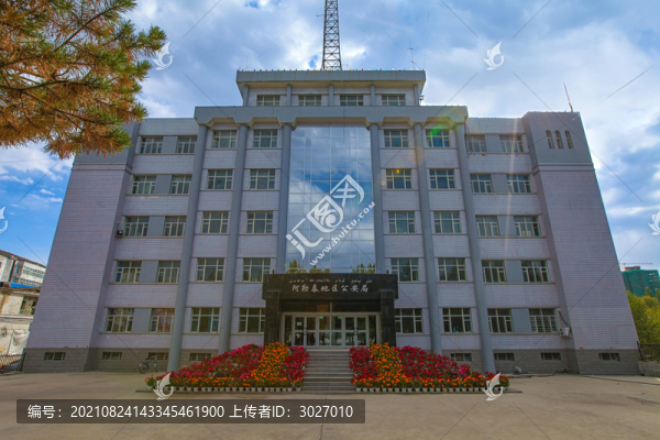 阿勒泰市街景
