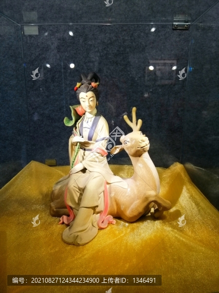 八仙過海雕塑一一何仙姑