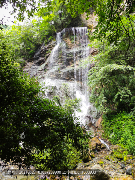 神農(nóng)架天生橋