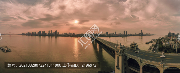 鳥瞰長江大橋日落