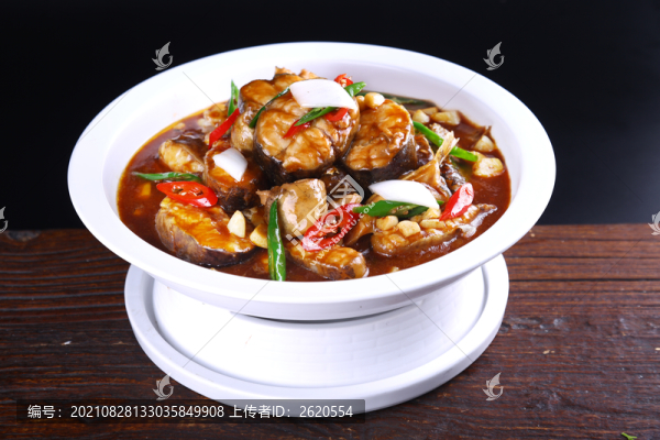 大蒜燒鯰魚