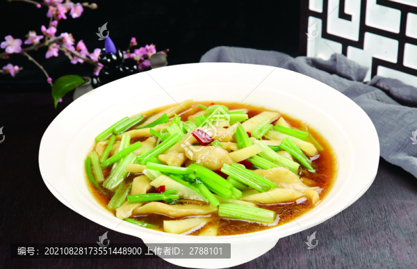土豆?fàn)Z面魚