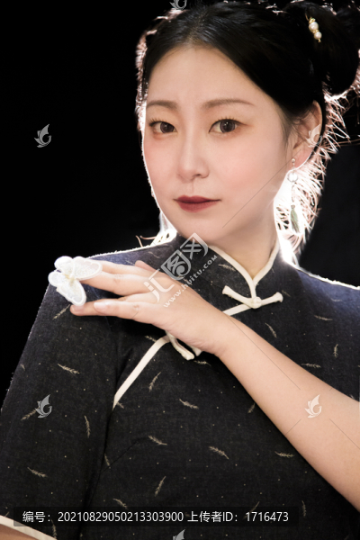 東方古典旗袍美女