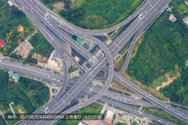 航拍濟(jì)南鳳凰山立交橋