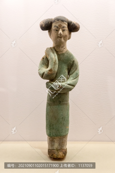 唐代彩繪泥塑雙髻仕女俑