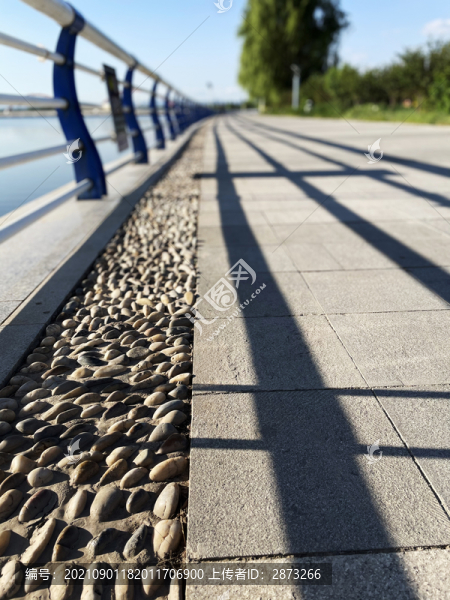 透視石子路