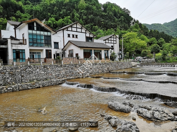 古鎮(zhèn)小河