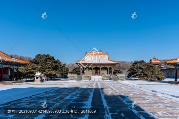 冬天雪后沈陽清昭陵的隆恩殿