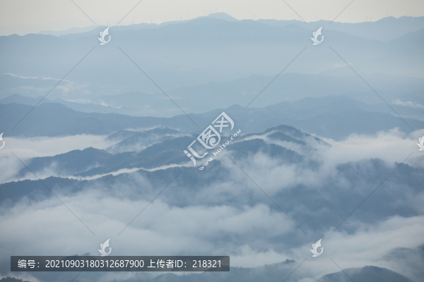 崇義上堡萬長山茶園云海