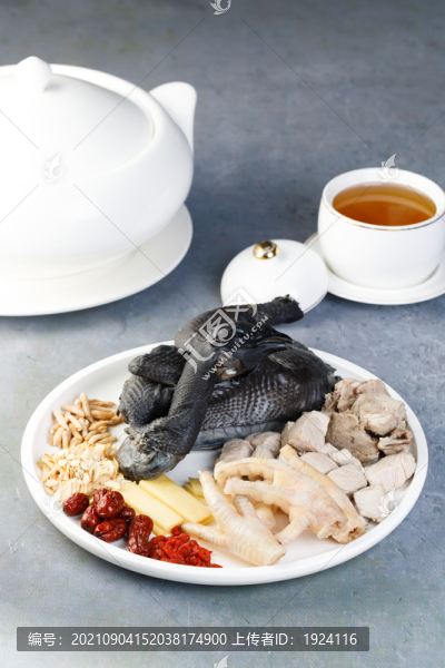花旗參燉烏雞
