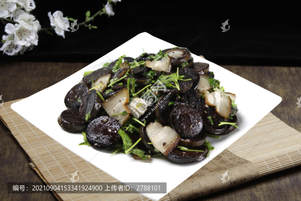 五花肉煎血腸