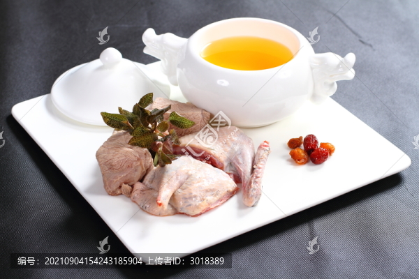 土雞燉豬肉湯