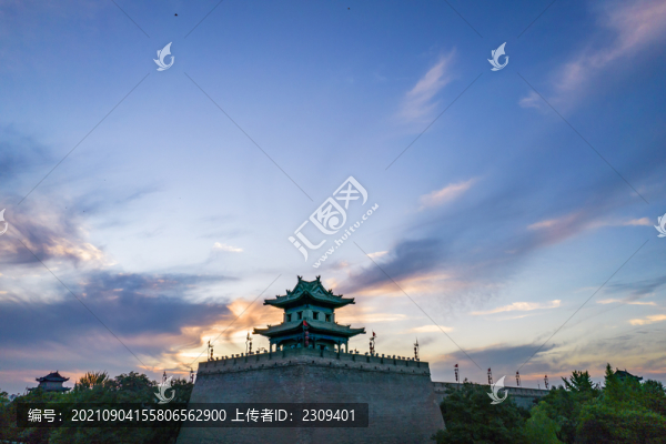 東南城角