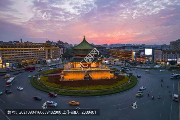 鐘樓夜景