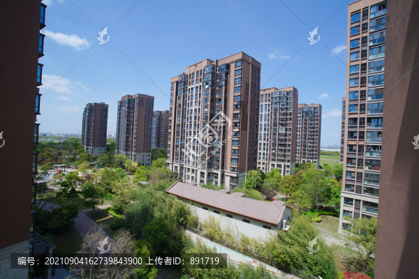 小區(qū)內(nèi)景