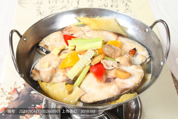 酸菜煮魚塊