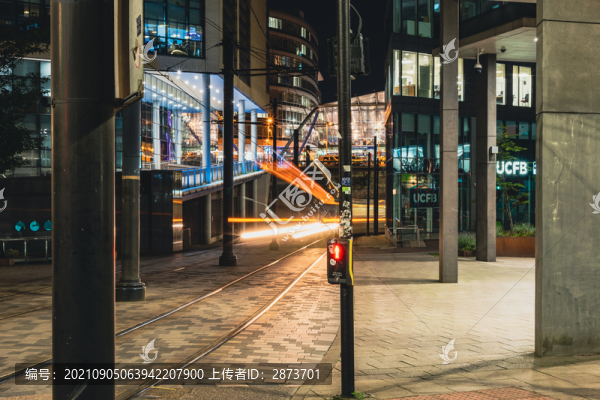流彩電車(chē)