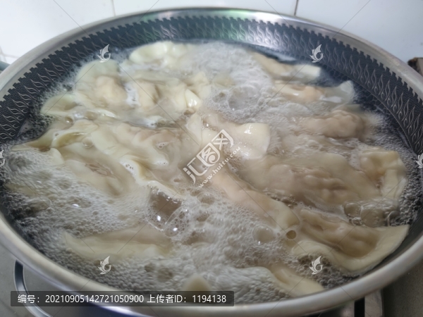 煮餃子