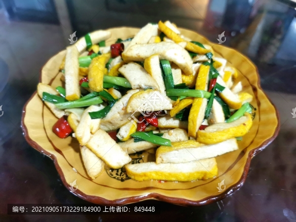 韭菜黃豆腐