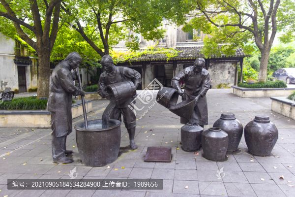 釀酒場(chǎng)景雕像