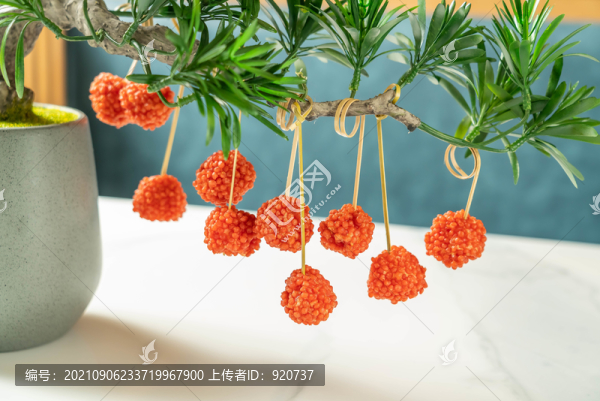 酥脆荔枝蝦球