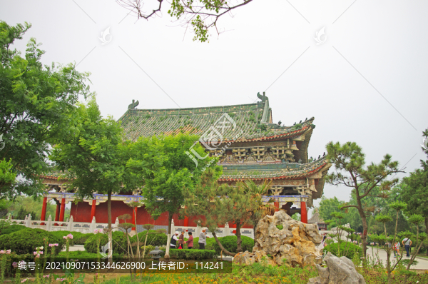 河南開封鐵塔公園接引殿