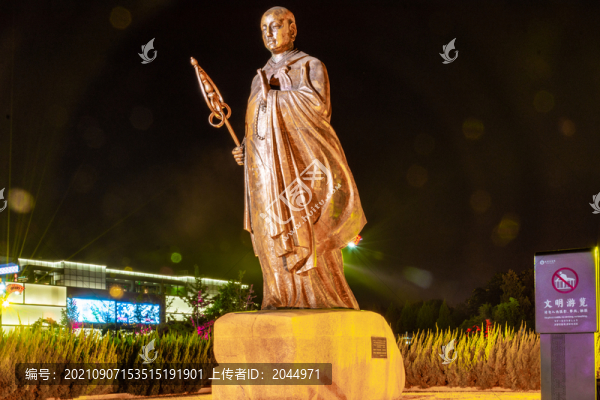 西安大雁塔景區(qū)三藏法師雕像