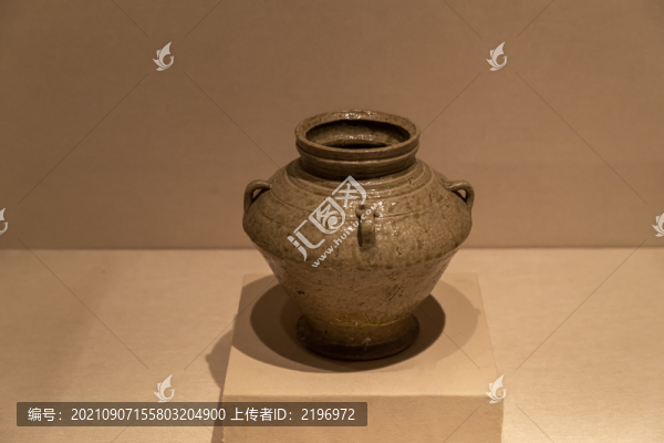 青瓷四系罐
