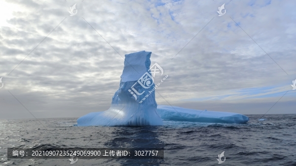 海上冰川