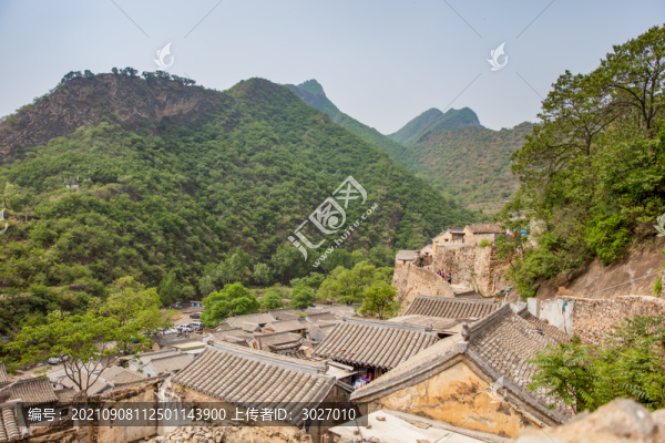 爨底下村
