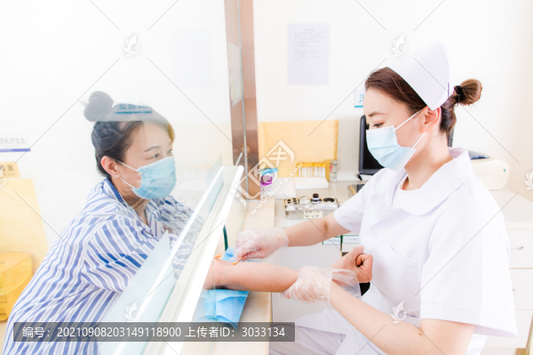 護(hù)士做抽血化驗