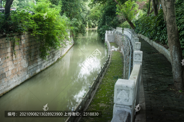 護城河石圍欄