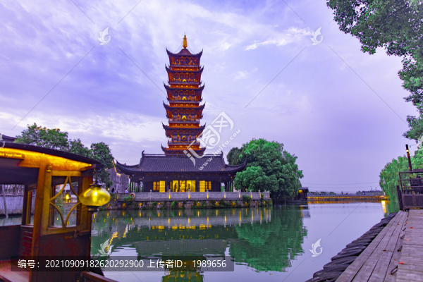 烏鎮(zhèn)白蓮塔夜景