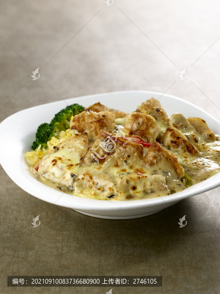 芝士野菌汁焗魚柳或意粉