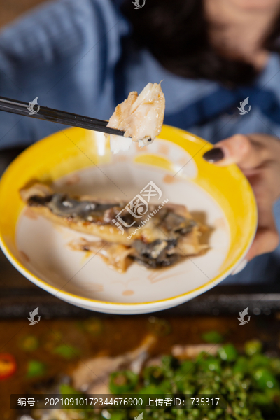 炭火烤魚
