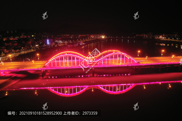 夜晚的吉水文峰大橋