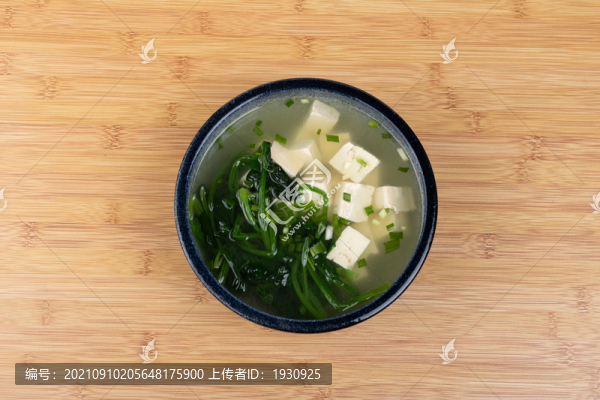 菠菜豆腐湯
