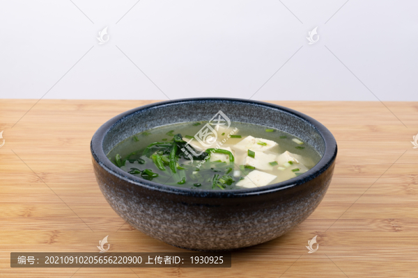 菠菜豆腐湯