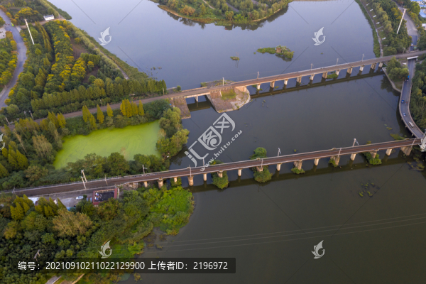 俯瞰京漢鐵路橋