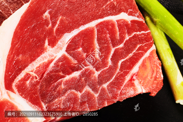 生牛排