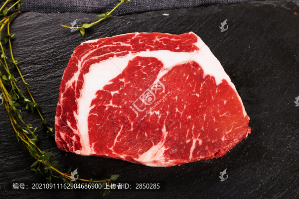 生牛排