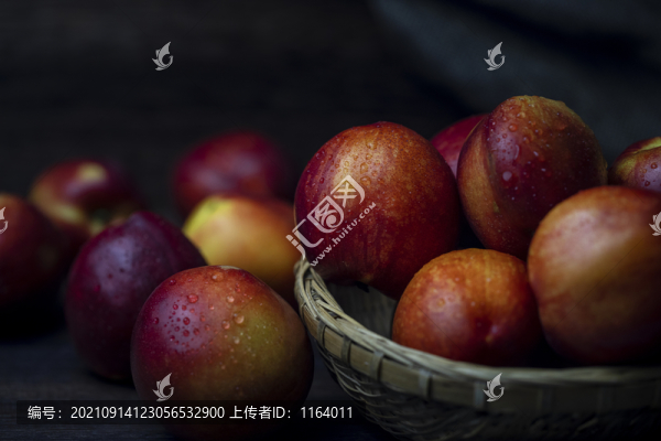 新鮮的油桃