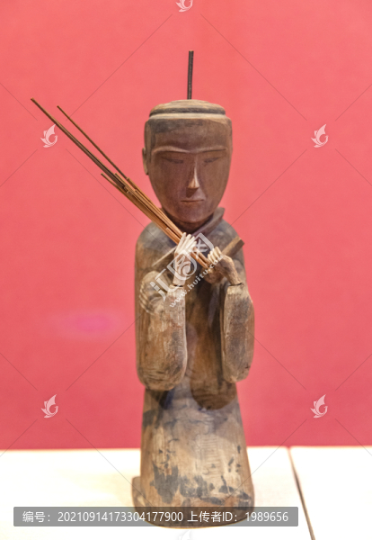 辛追奏樂(lè)俑