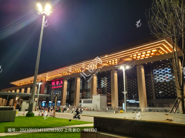 西安火車(chē)站夜景