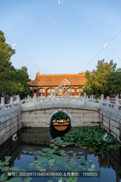 北京頤和園排云殿前石橋