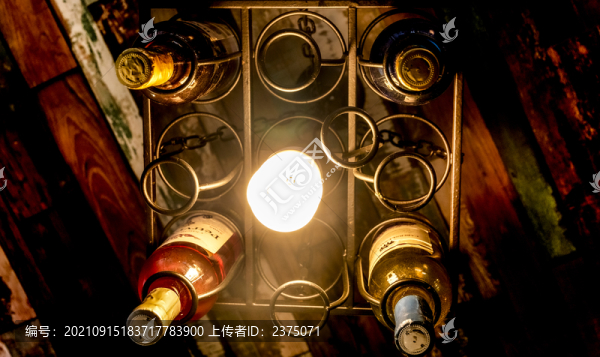 紅酒與燈
