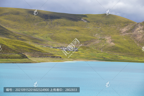西藏羊卓雍錯(cuò)湖泊風(fēng)光