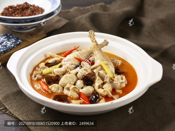 肥腸雞煲