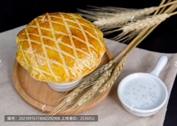 酥皮椰汁西米露
